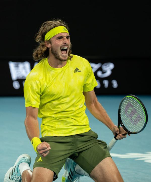 包含世界网球队逆转澳大利亚网球队，西西帕斯高光表现的词条