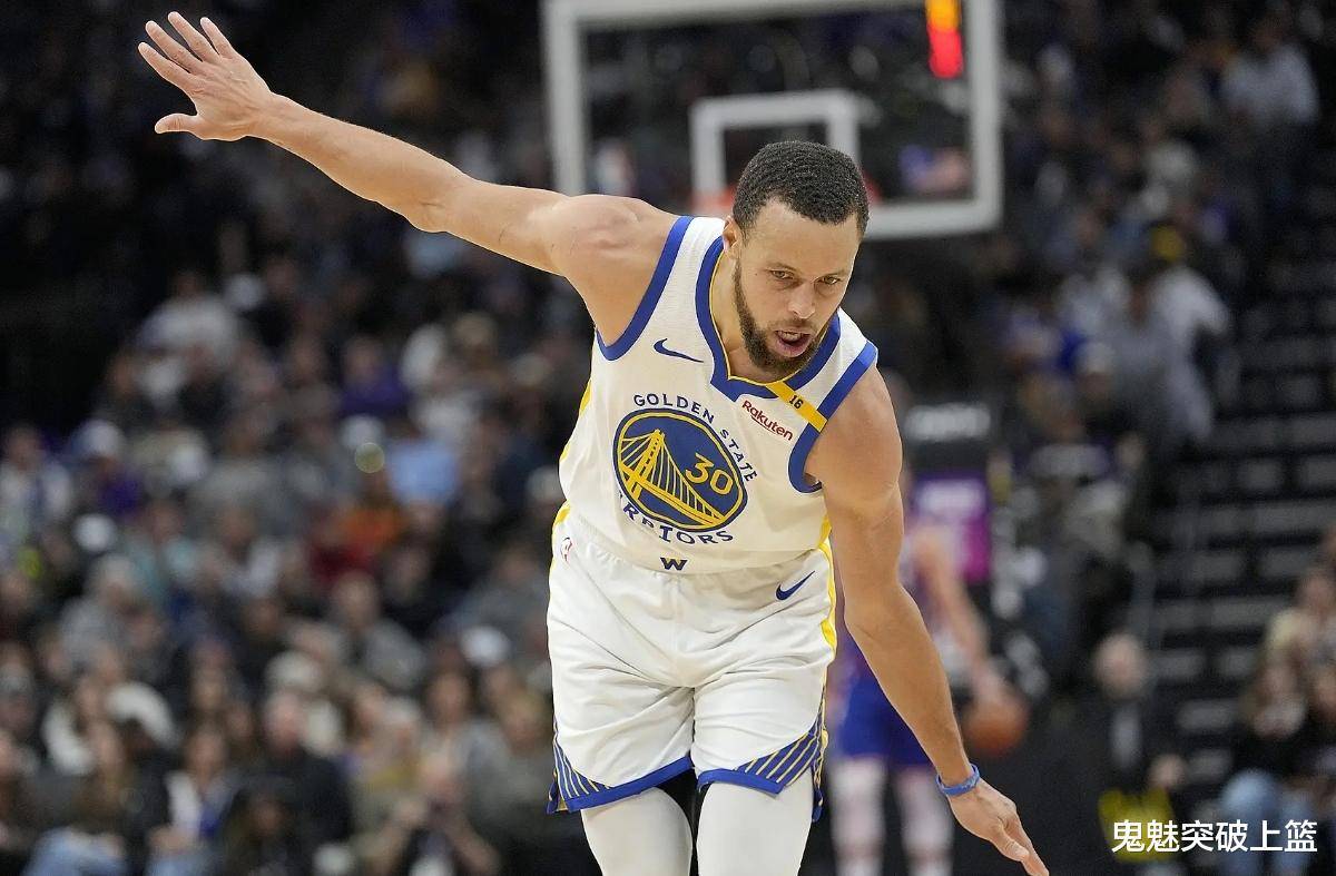 日本男篮翻盘篮网B队,库里送出助攻 日本男篮翻盘篮网B队,库里送出助攻