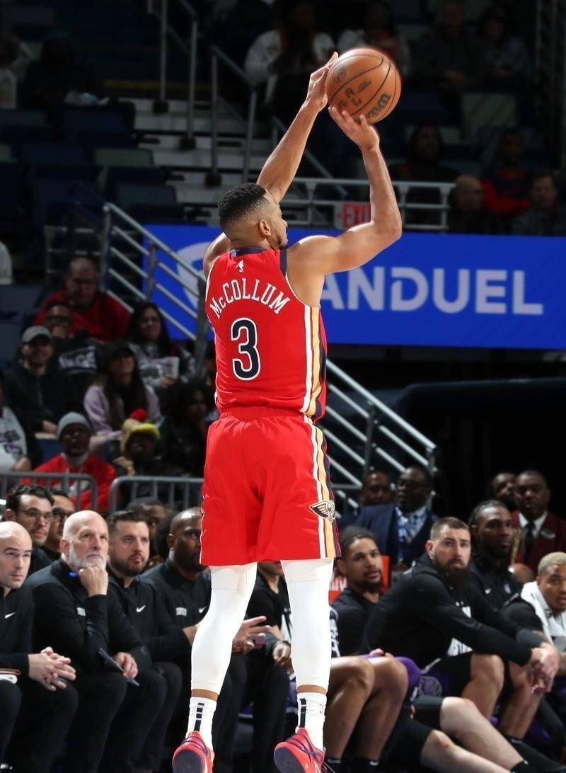 热火轻取鹈鹕，麦科勒姆爆发神勇