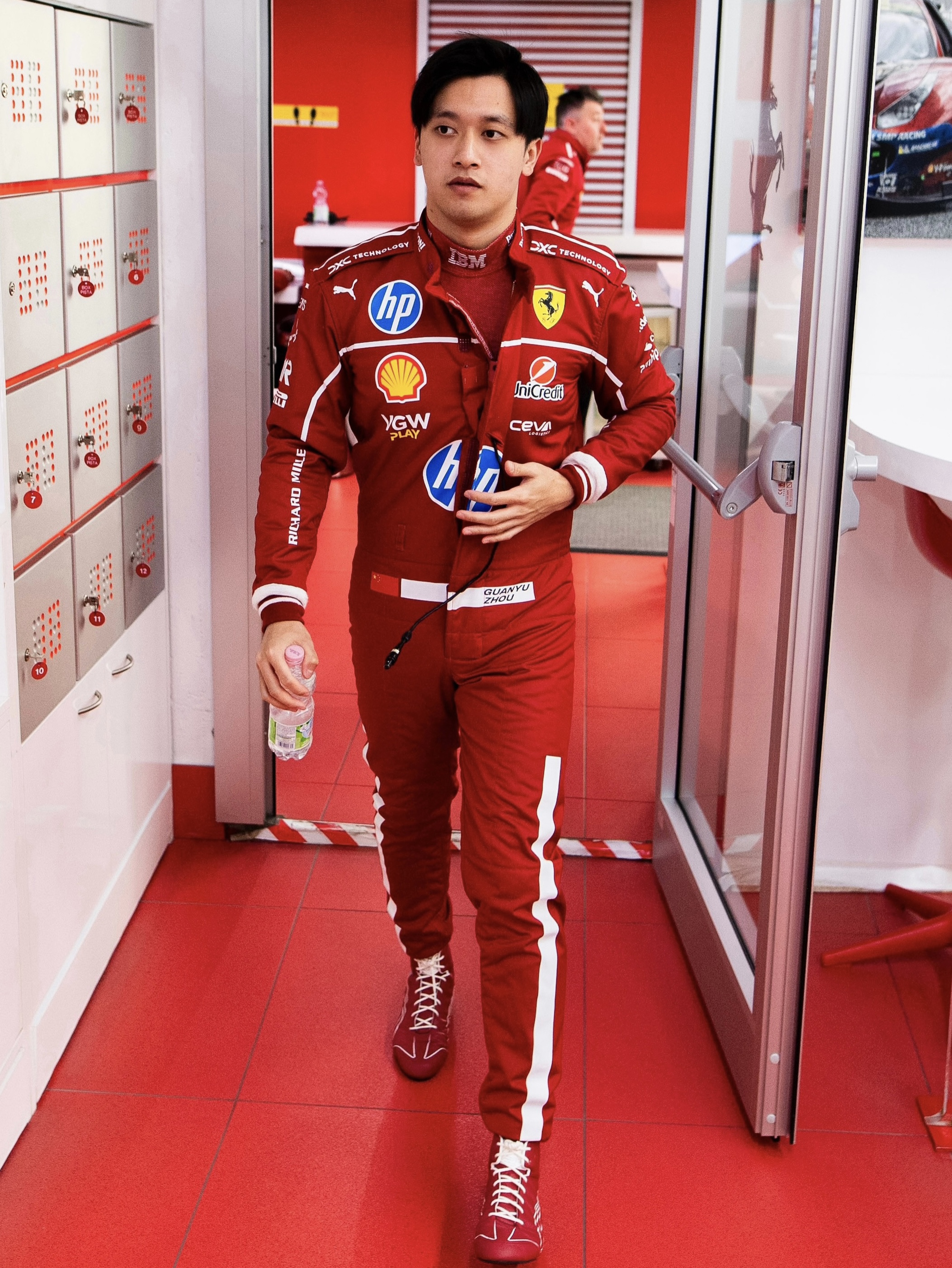 哈斯车队翻盘索伯车队，周冠宇高光表现的简单介绍