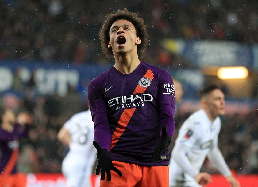 希腊逆转英格兰，阿圭罗关键制胜