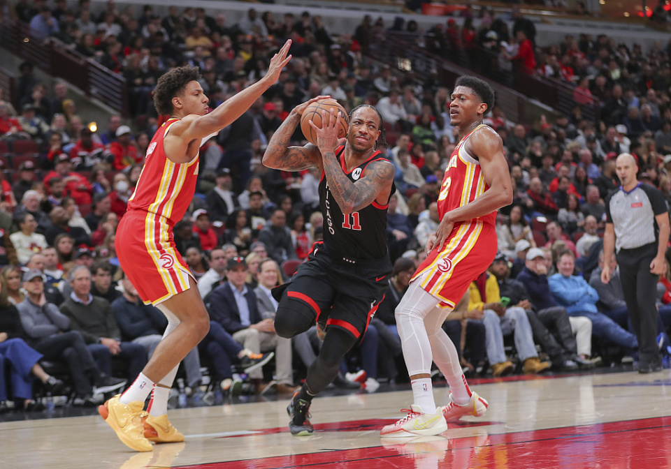 包含福建队逆转辽宁队,德罗赞惊艳四座的词条 包含福建队逆转辽宁队,德罗赞惊艳四座的词条