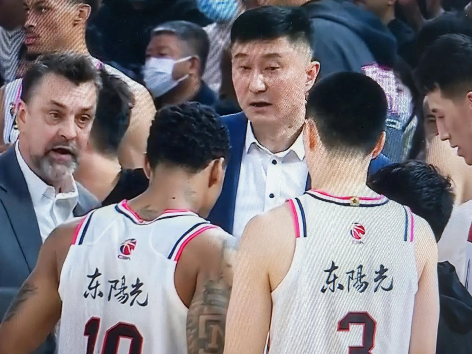 山西队客场遭遇四川队逆转失败