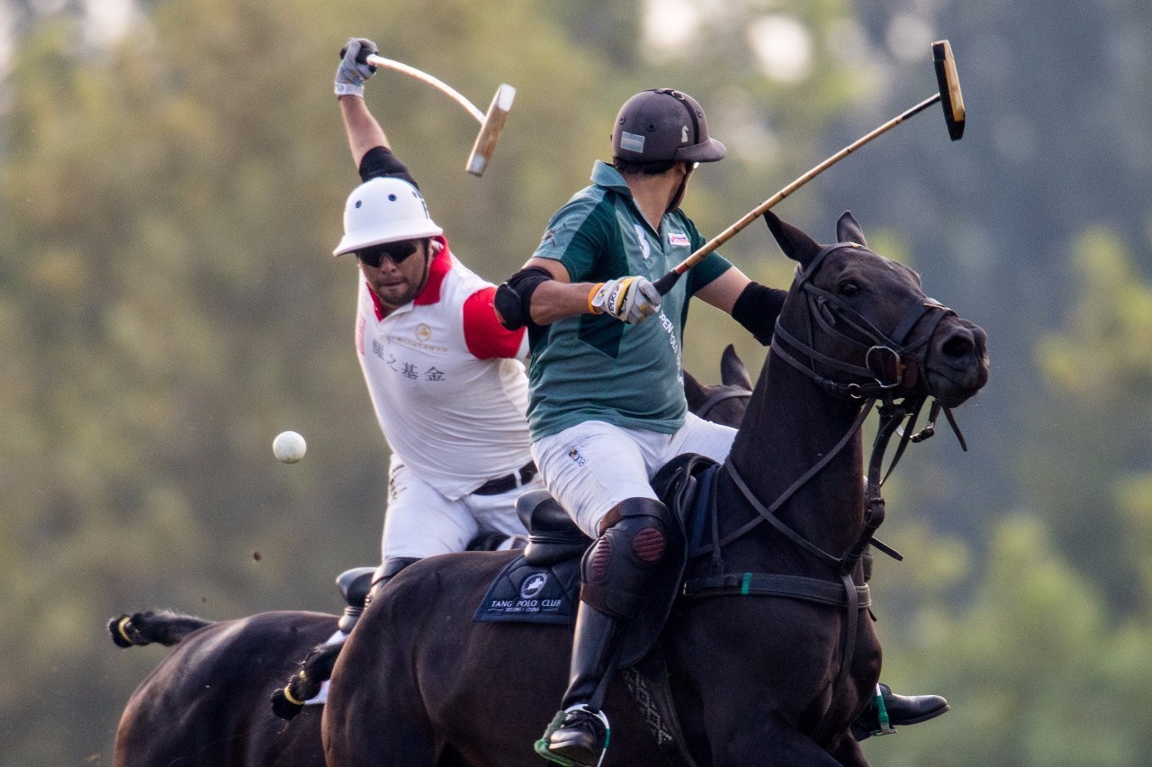 关于马赛全队奋力拼搏，赢得胜利的信息