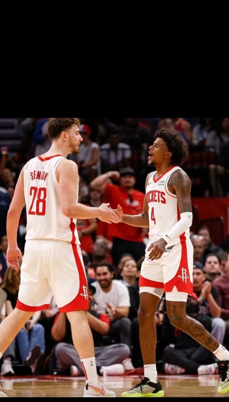 梅利利亚球迷高唱助威歌,期待球队胜利的简单介绍 梅利利亚球迷高唱助威歌,期待球队胜利的简单介绍