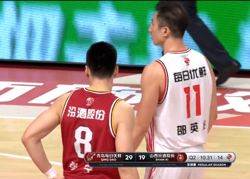 山西队与青岛队交手,双方实力不相上下 山西队与青岛队交手,双方实力不相上下