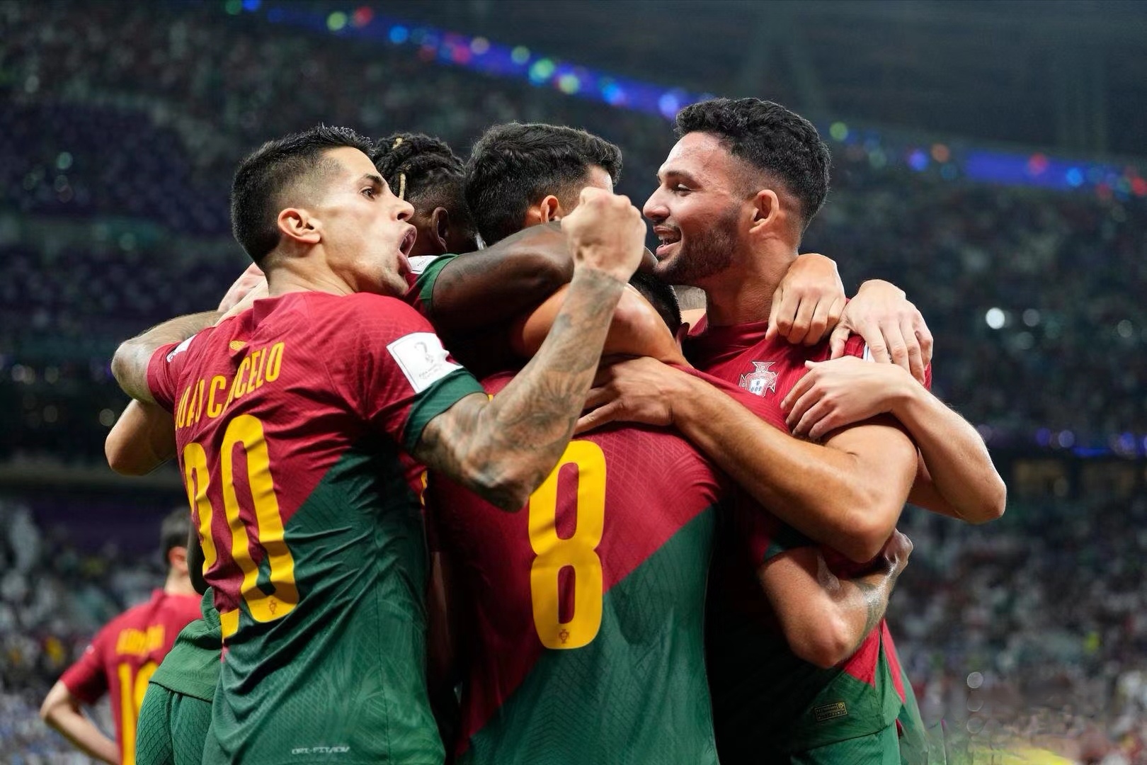 精彩的比赛花絮,欧国联粉丝狂热追捧的简单介绍 精彩的比赛花絮,欧国联粉丝狂热追捧的简单介绍