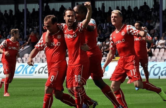 关于柏林赫塔在主场险胜,挽回颓势的信息 关于柏林赫塔在主场险胜,挽回颓势的信息