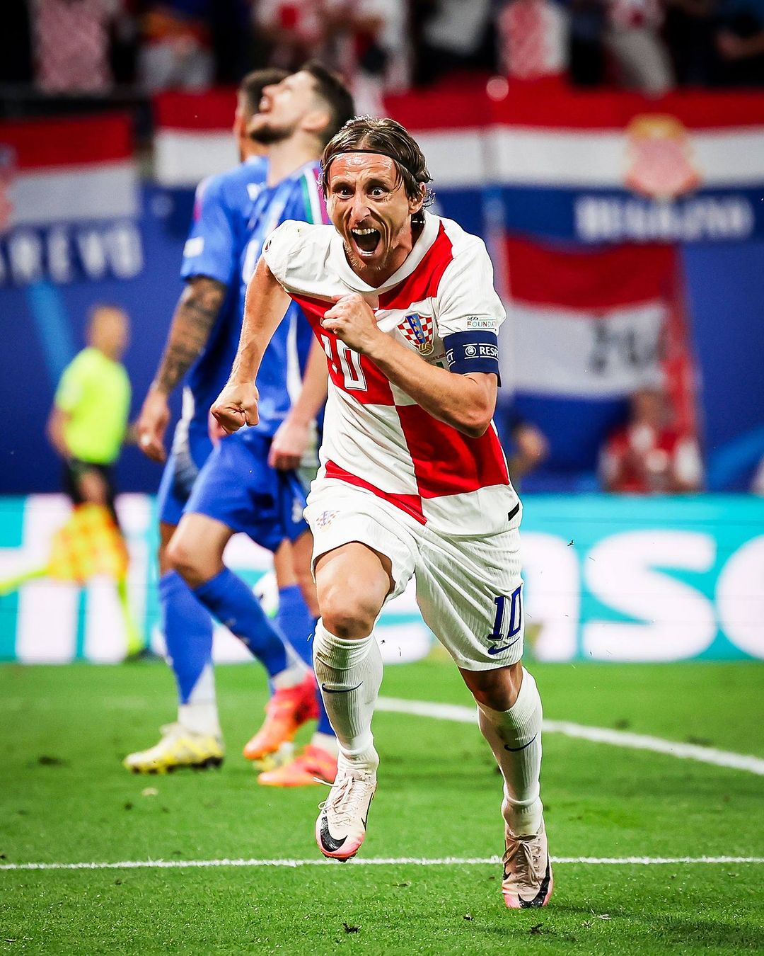 包含克罗地亚国家队高歌猛进,欧洲杯资格渐入囊中的词条 包含克罗地亚国家队高歌猛进,欧洲杯资格渐入囊中的词条