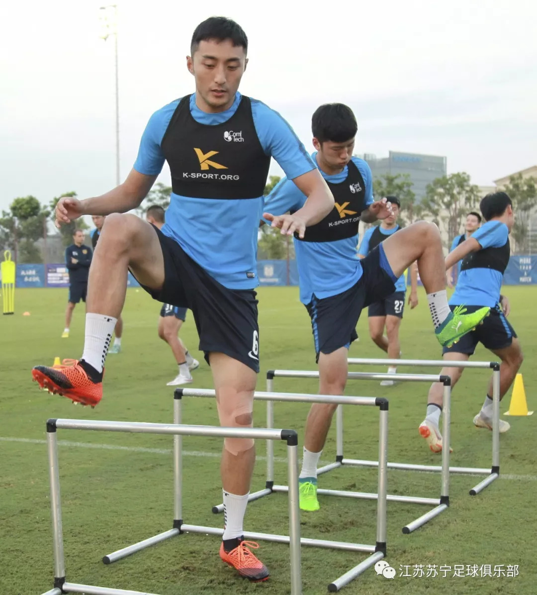 苏宁球员备战，决心全力以赴争夺胜利的简单介绍