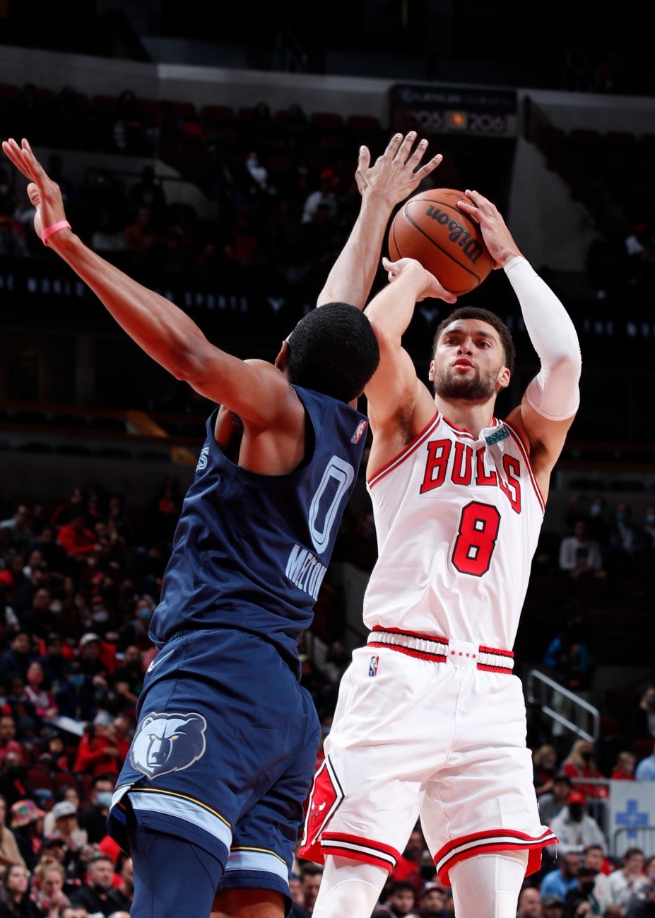 包含西班牙男篮翻盘灰熊，汉密尔顿统治全场的词条