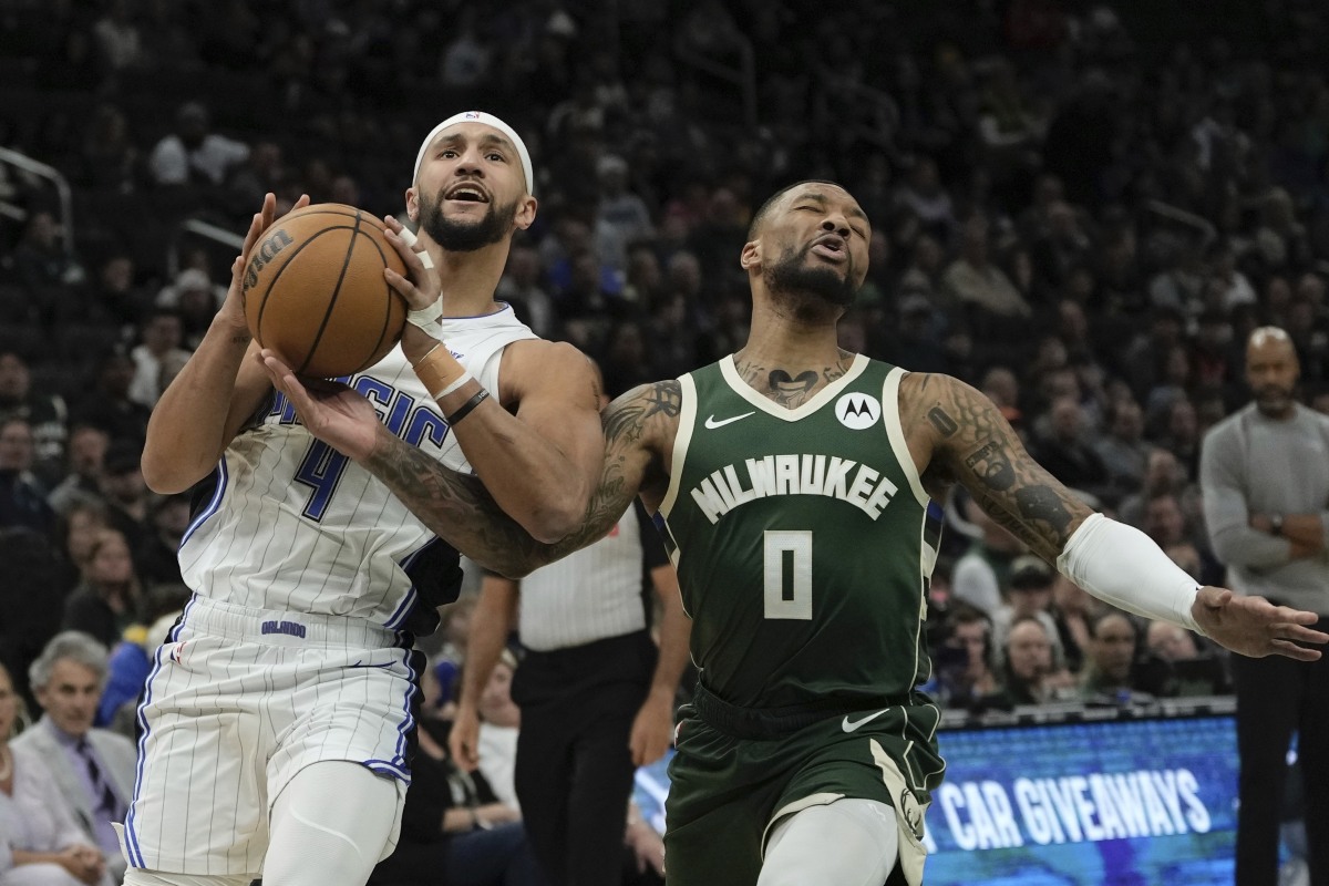 湖人B队逆转雄鹿,戈贝尔送出助攻 湖人B队逆转雄鹿,戈贝尔送出助攻