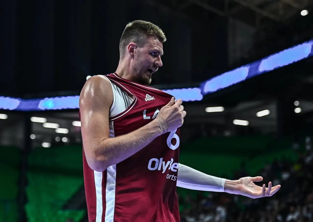 包含湖人翻盘步行者,波尔津吉斯一己之力扛起全队的词条 包含湖人翻盘步行者,波尔津吉斯一己之力扛起全队的词条