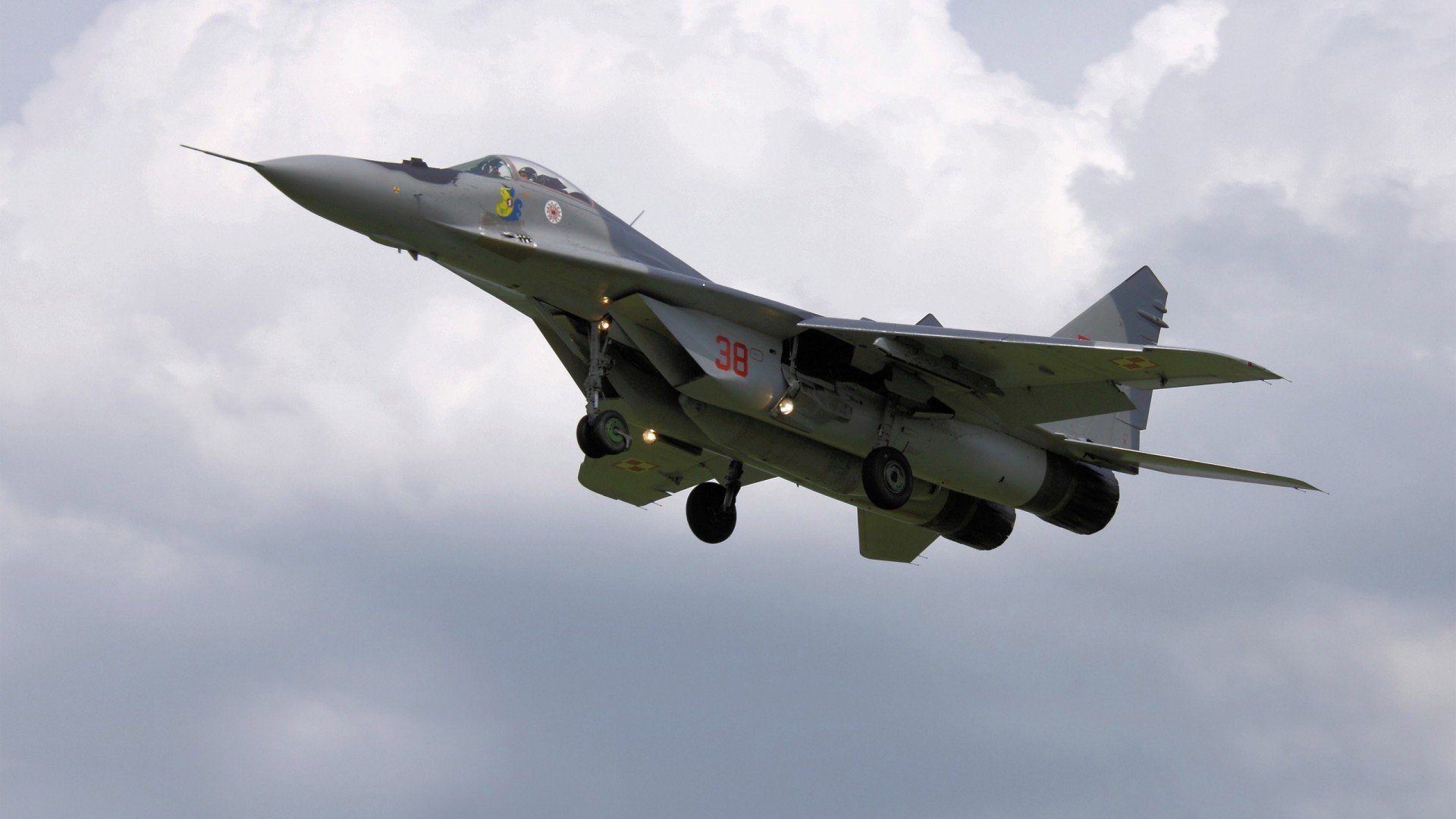 太阳强压公牛，浓眉成为关键先生，一场战术与意志的较量