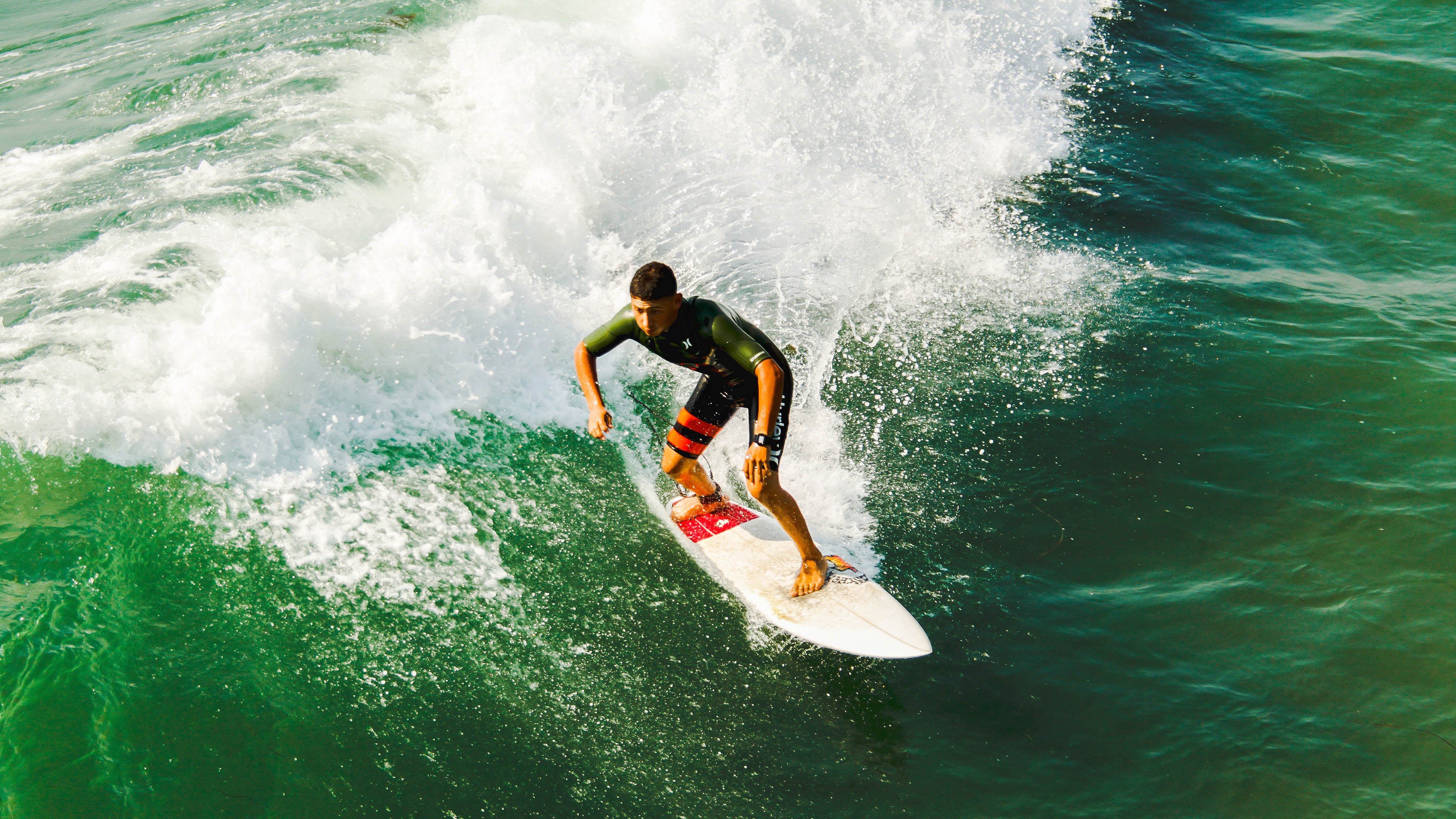非洲杯经典之战,加纳战术制霸阿尔及利亚,罗德里化身关键先生改写历史