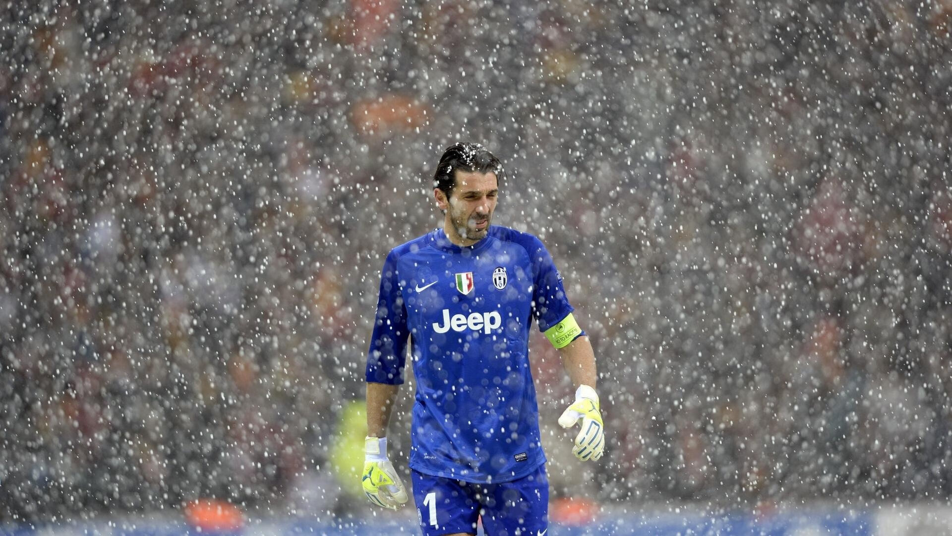 欧冠淘汰赛之夜,伊布于重压之下完成王者爆发